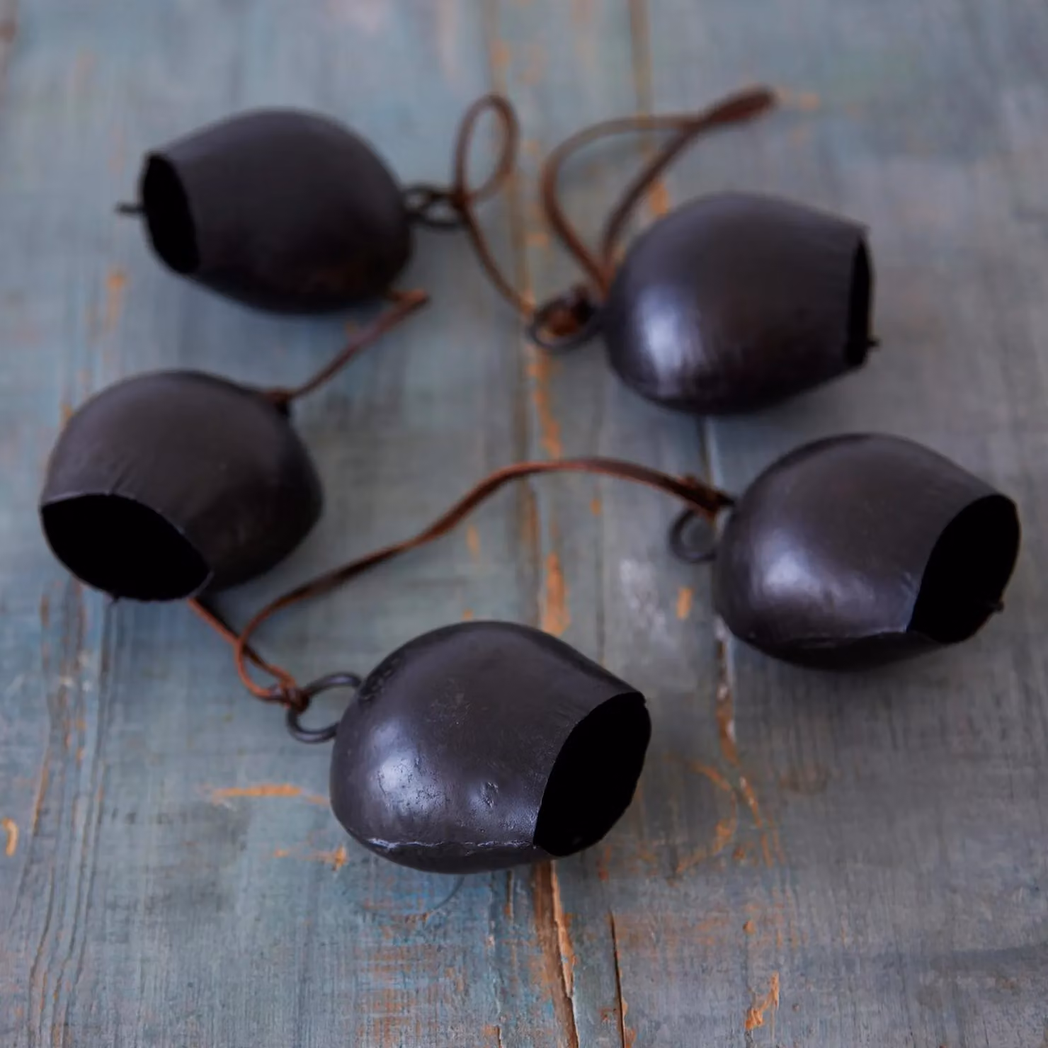 Paper High Black Iron Cow Bell Hanging Decoration – 2