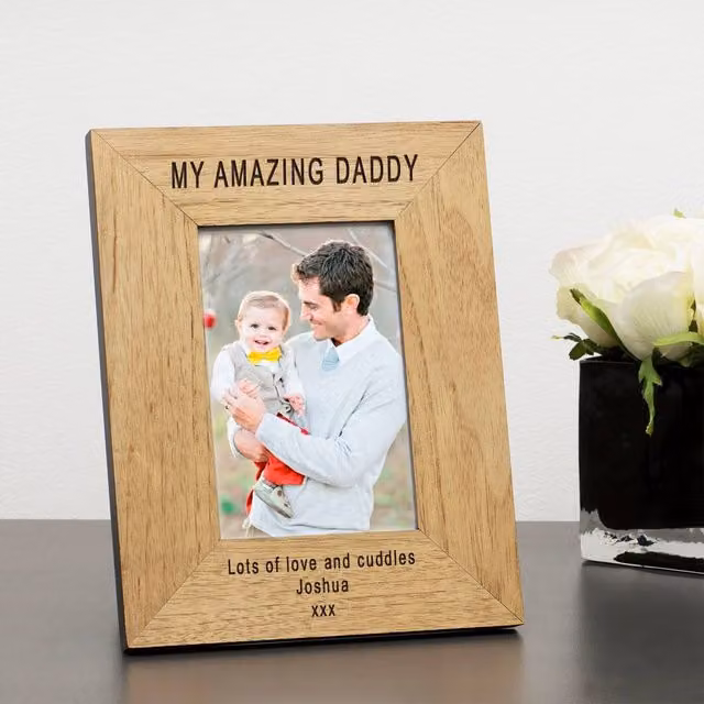 Uniqueful Personalised Amazing Daddy Wood Picture Frame, Brown, 7x5 inch