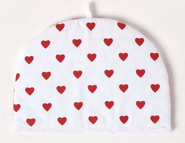 Homescapes Double Design Red Hearts Cotton Tea Cosy and Teapot Warmer