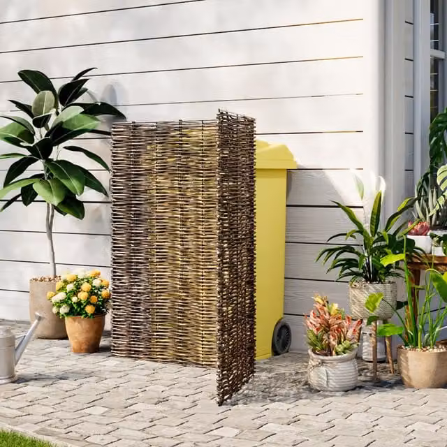 Livingandhome Brown Wicker and Metal Outdoor Wheelie Bin Privacy Screen, Height: 209 cm