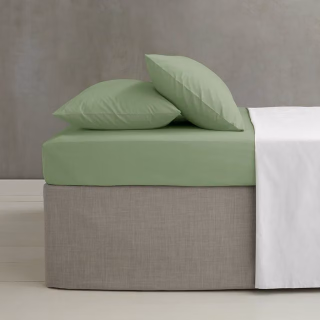 Catherine Lansfield Easy-Iron Percale Combed Cotton Double Fitted Sheet, Green, 140 x 200 cm, Depth: 25 cm
