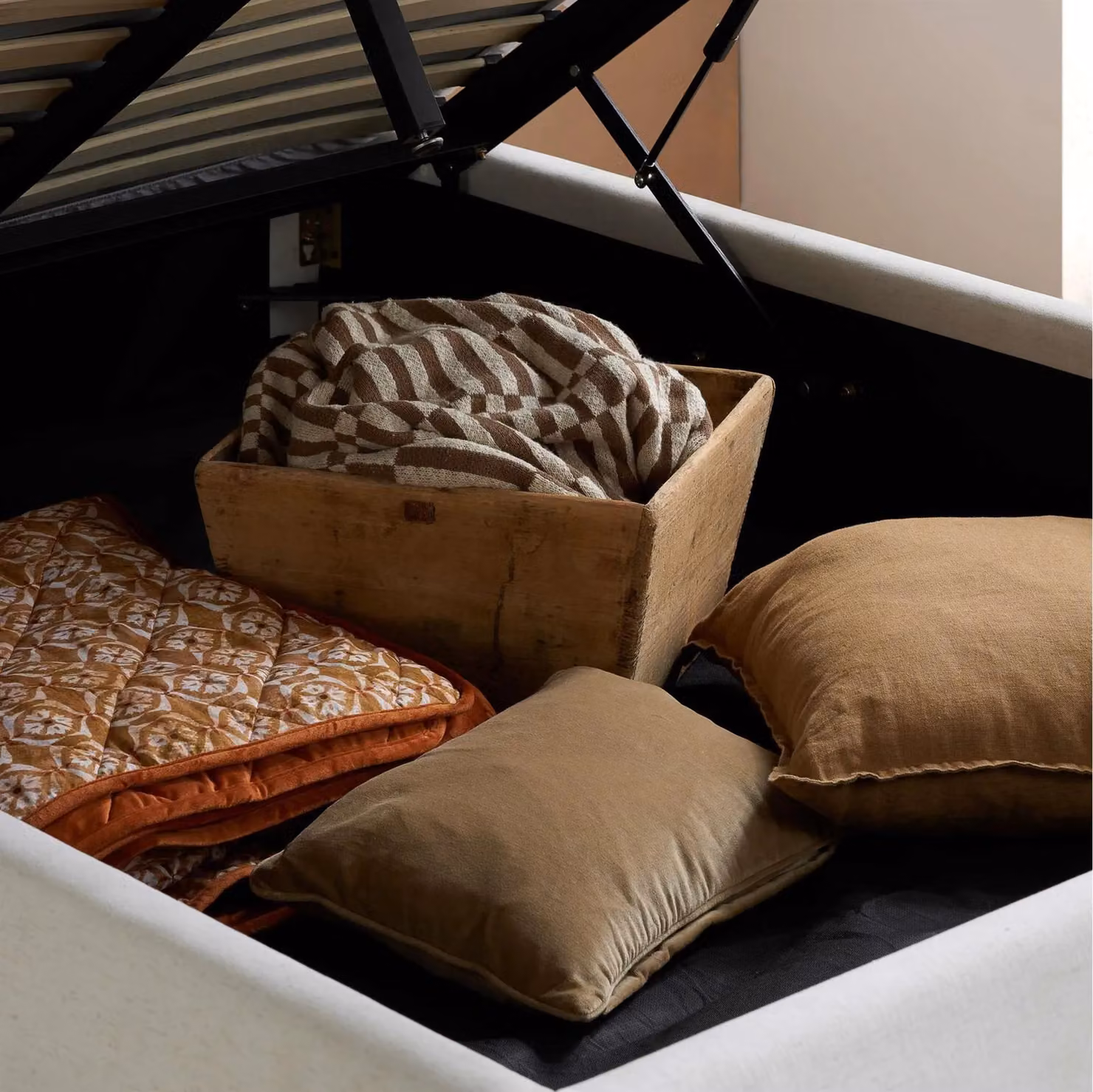 Birlea Lanis Ottoman Double Bed Frame in Cream Linen Fabric with Lift Up Base – 3