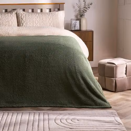 OHS Large Teddy Fleece Throw Blanket in Green, W/D/H: 200 x 240 cm – 2