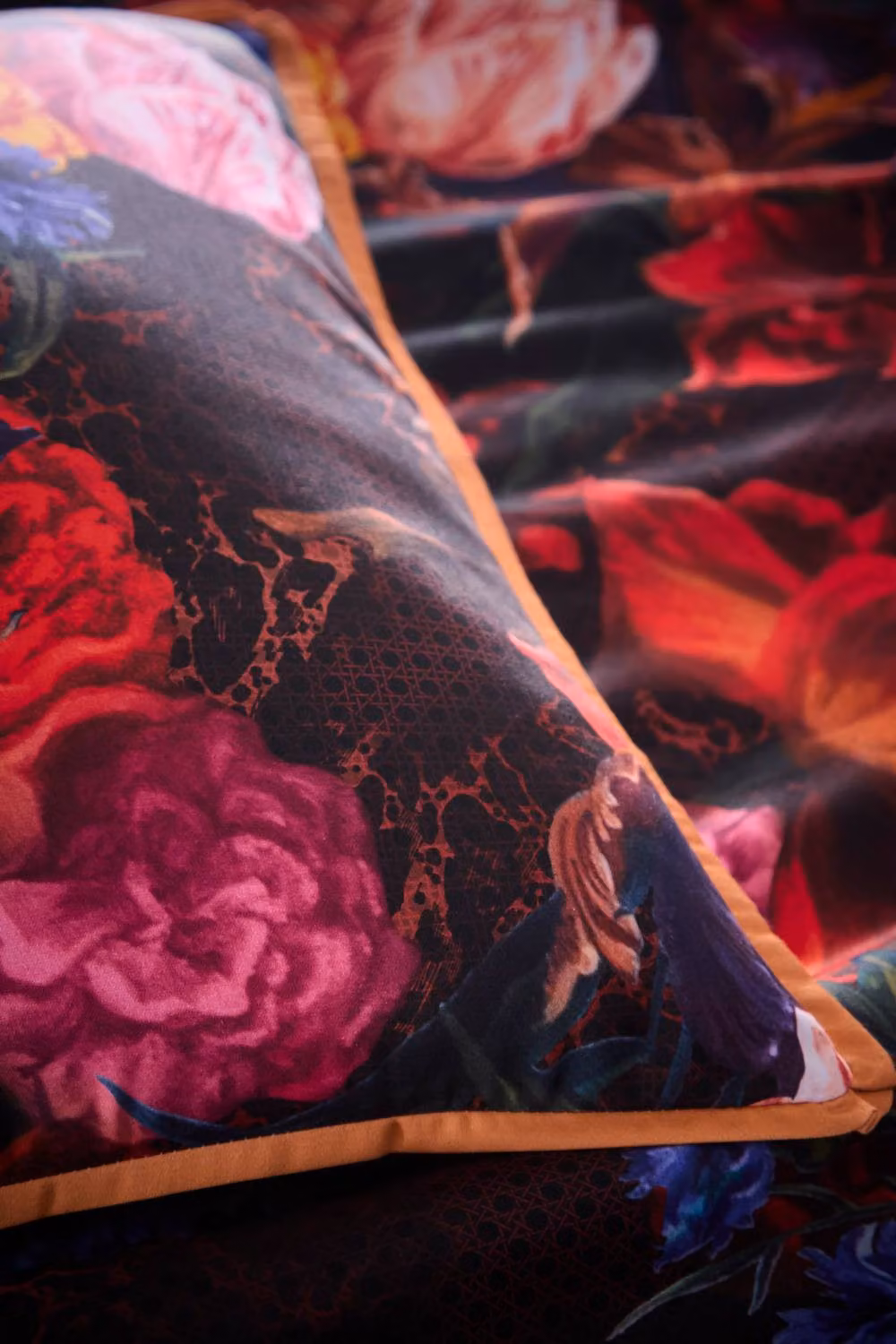 Laurence Llewelyn-Bowen Grande Chintz Multicolour Floral 100% Cotton Sateen Duvet Cover Set, W: 140 cm, L: 200 cm – 2