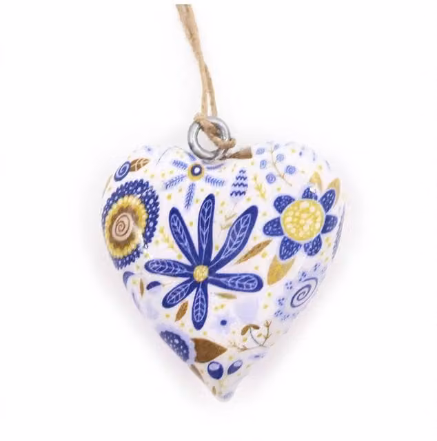 KDMD Blue Floral Wooden Heart Decor in White for Wall and Mantel Accents