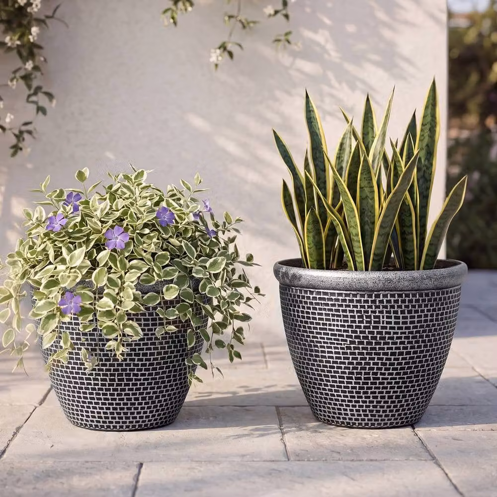 Toque 2-Pack Plastic Garden Plant Pots with Drainage, 30 cm, Black and Grey – 3