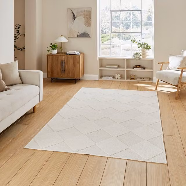 Terrys Modern Washable Rectangular Rug with Diamond Pattern in Beige and White