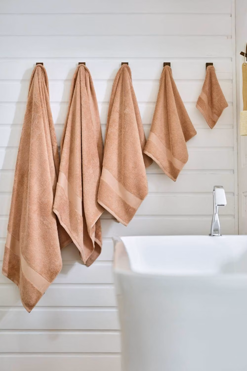 Deyongs Egyptian Embrace Coral Cotton Bath Sheet – 2