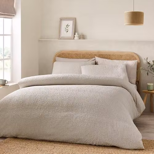 Catherine Lansfield Crinkle Seersucker Duvet Cover and Pillowcase Set in Beige, W/D/H: 200 x 200 cm and 50 x 75 cm – 1