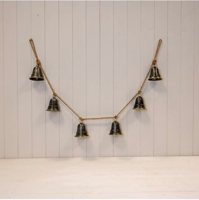 KDMD Black Metal Hanging Bell Christmas Garland with Rustic Design
