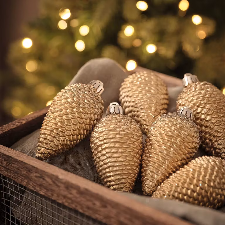 Set of 6 Lights4fun.co.uk Glitter Caramel Glass Pinecone Christmas Tree Hanging Decorations in Brown and Gold