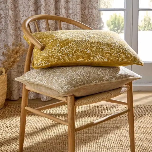 William Morris At Home Larkspur Floral Rectangular Cushion in Beige Cotton and Velvet, W: 60 cm, H: 40 cm, D: 40 cm