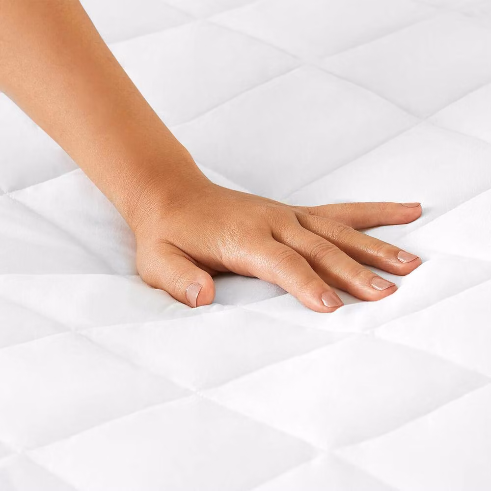 Velosso Hypoallergenic Quilted Microfibre Mattress Protector, White, W/D/H: 180 x 200 x 35 cm – 3