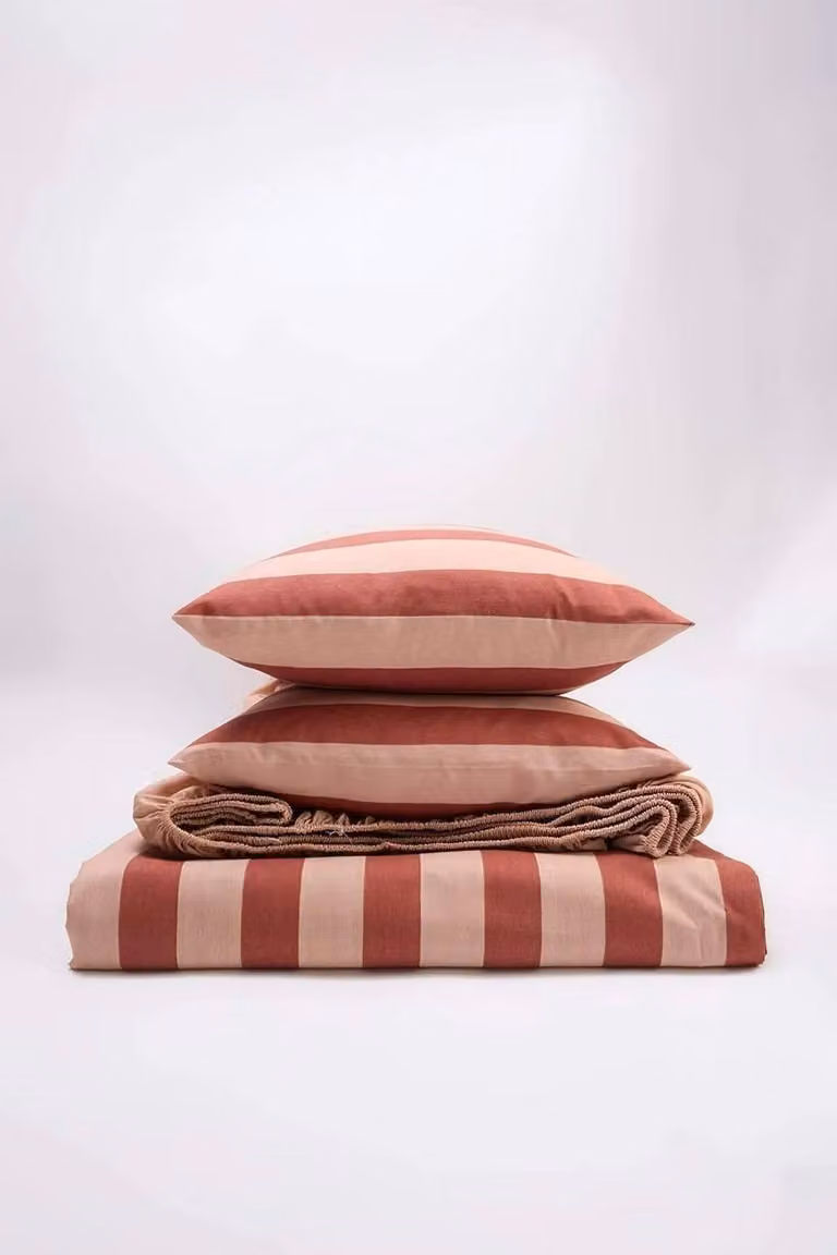 WOVCOR Double Striped Duvet Set and Fitted Sheet in Multicolour, 200 x 220 cm