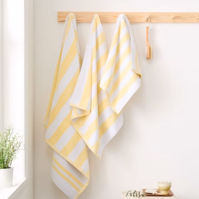 Bianca Reversible Stripe Cotton Jacquard Bath Towel in Yellow W/D/H: 70 x 127 x 0 cm
