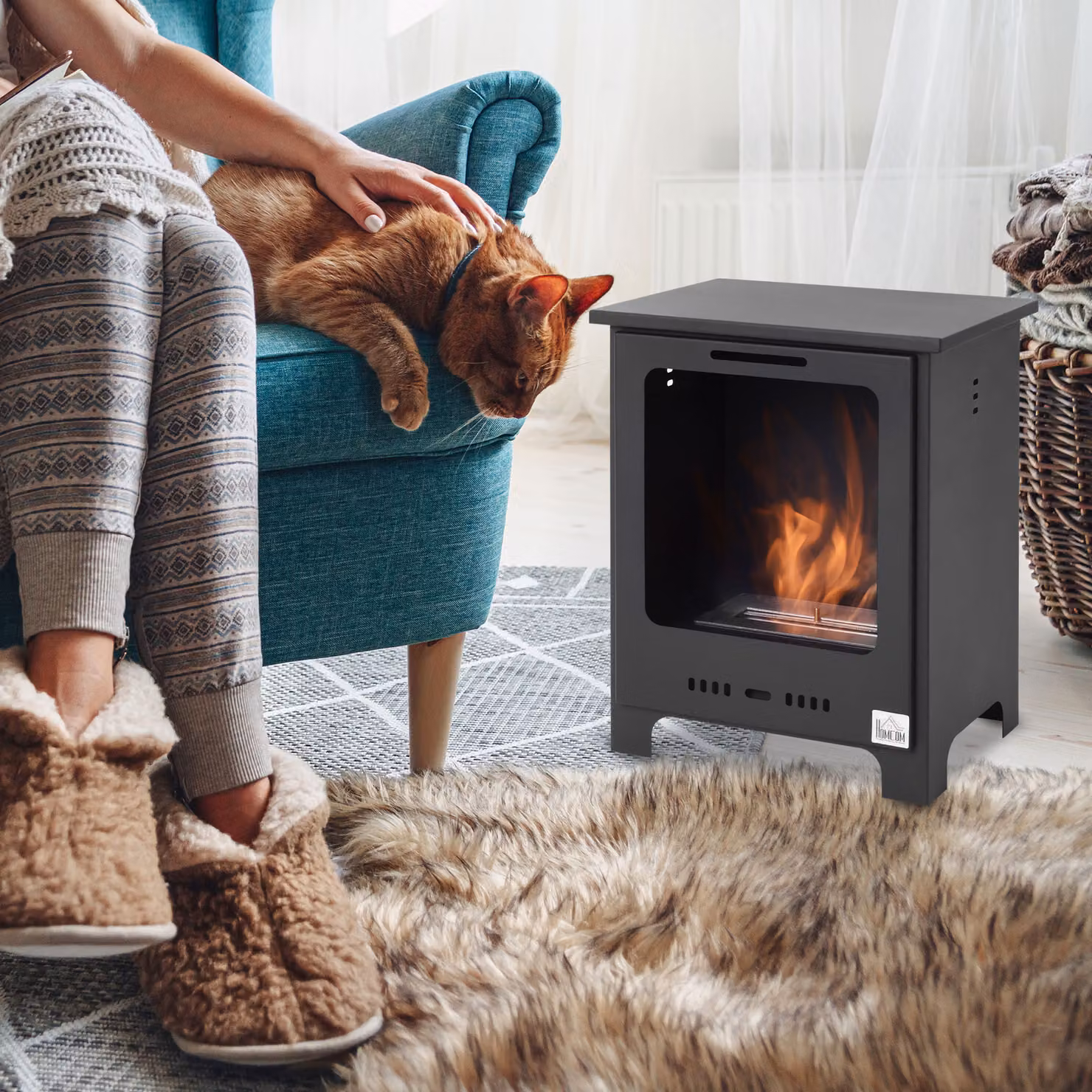 HOMCOM Freestanding Bioethanol Fireplace with 1.5L Tank, Black – 2