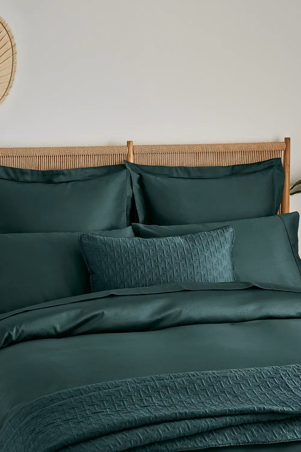 Ted Baker Plain Dye Mako Satin Cotton Fitted Sheet in Green, W/D/H: 140 x 200 cm – 3