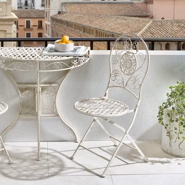 Wyld and Coco Set of 2 Vintage Floral Folding Garden Chairs in Beige – 1