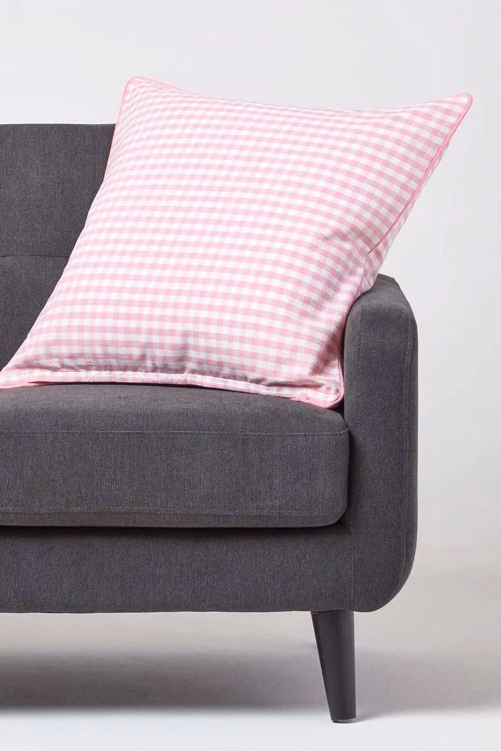 Homescapes Pink and White Gingham Check Cotton Cushion Cover, W: 30 cm, H: 50 cm – 2