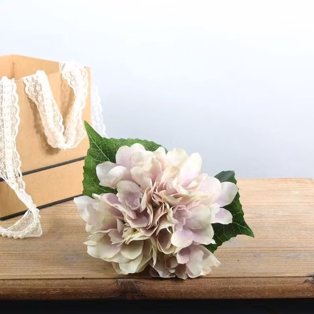 Kingsbury Gifts Single Arundel Hydrangea Stem in Beige, Purple and Multicolour