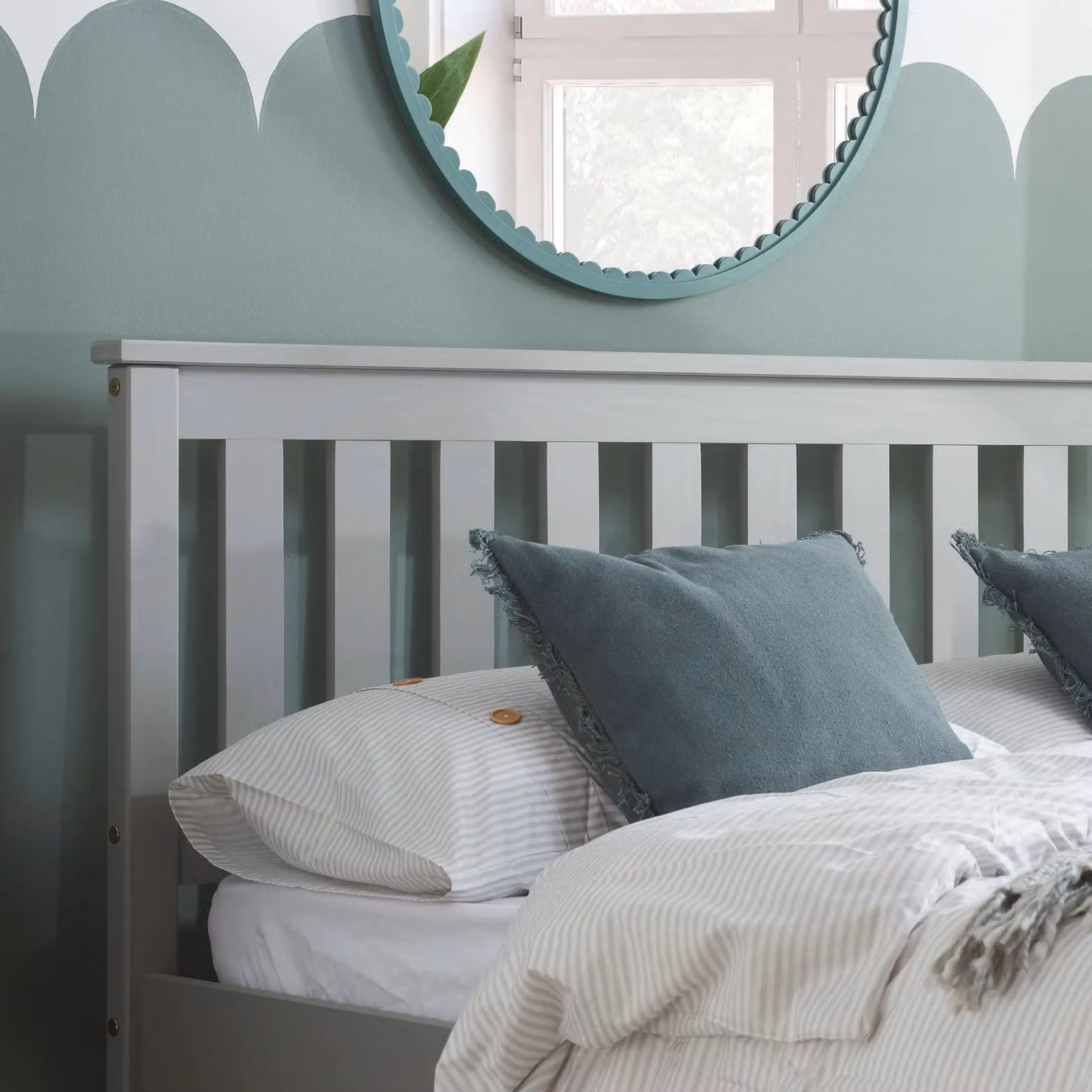 Birlea Denver Grey Lacquered Solid Wood Bed Frame 120 x 200 cm – 2