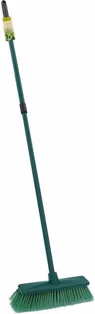 JVL Outdoor Hard Bristle Broom with Telescopic Handle and Wall Mountable Feature, Green