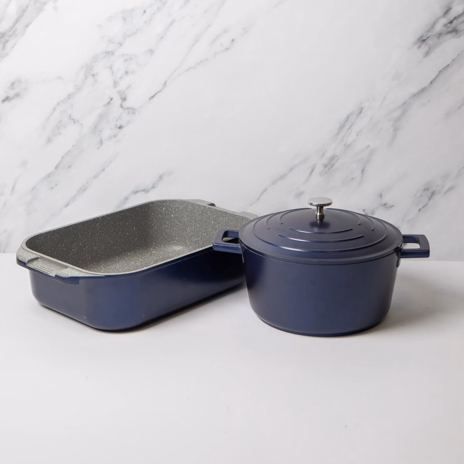 MasterClass 2-Piece Blue Cast Aluminium Non-Stick Cookware Set with 4L Casserole Dish and Lid, Diameter: 34 cm – 2