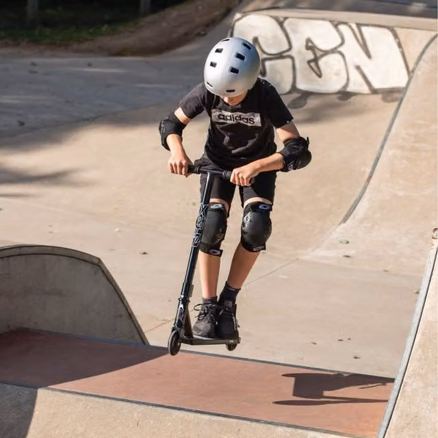 Xootz Phantom Stunt Scooter with Brake, Black