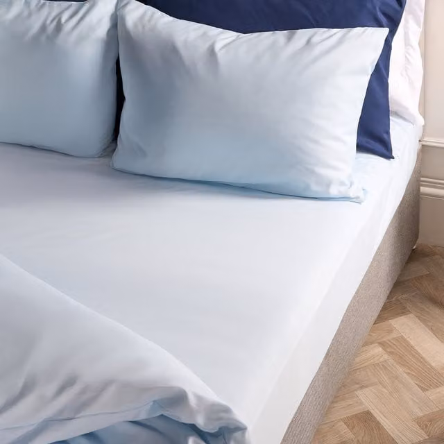 OHS Plain Dyed Microfibre Fitted Bed Sheet, Light Blue, W/D/H: 90 x 200 cm