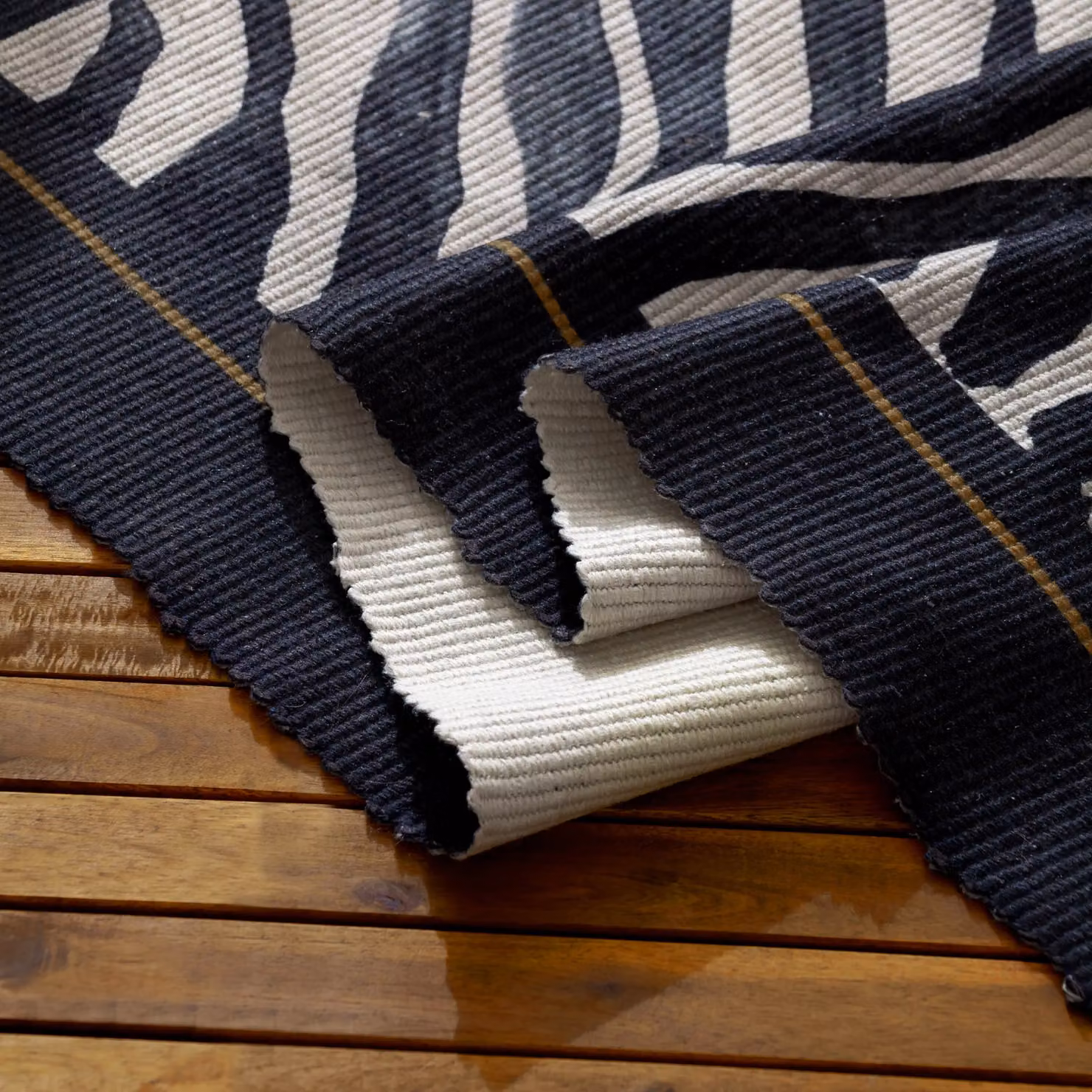 Paoletti Leopardis Zebra Printed Indoor and Outdoor Rug, Multicolour and Black, W/D/H: 120 x 170 cm – 3