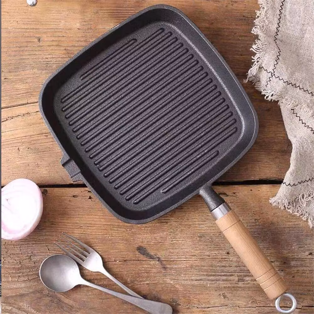 Nordara Cast Iron Non-Stick Grill Pan with Pouring Spout in Black – 6