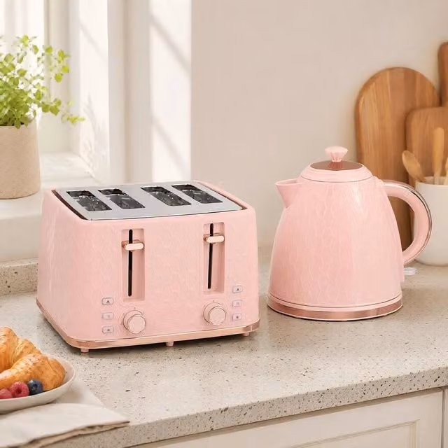 STILVORA Kettle and 4 Slice Toaster Set in Pink