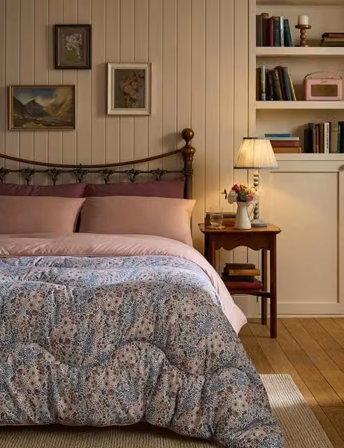Nightlark Floral 10.5 Tog Coverless Microfibre Duvet Set in Pink Mix