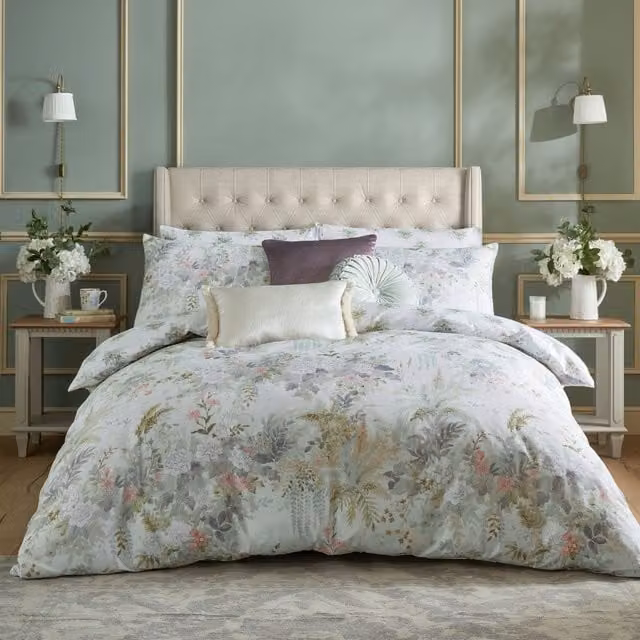 Laura Ashley Linlithgow Reversible Floral Mako Satin Cotton Duvet Cover and Pillowcase Set in Pale Lavender