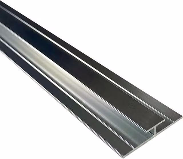 Wetwall Aluminium Bathroom Panel 4mm H Trim, 2440mm, Polished Silver