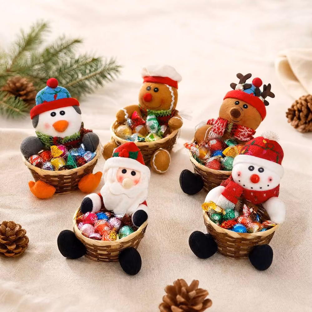 Quipulse Christmas-Themed Round Rattan Decorative Tabletop Basket in White – 2