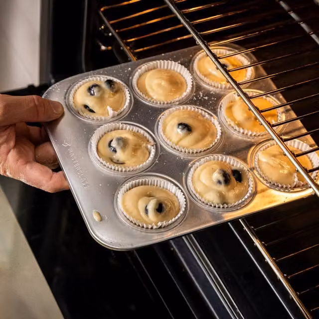 MasterClass Silver Recycled Aluminium 9-Hole Muffin Tray, 24 x 22 cm