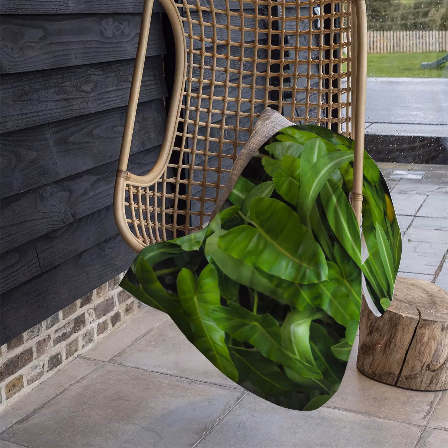 Benjamin Tate Design Abstract Dark Green Leaves Fleece Blanket in Green and Sand, W/D/H: 120 x 150 cm – 3