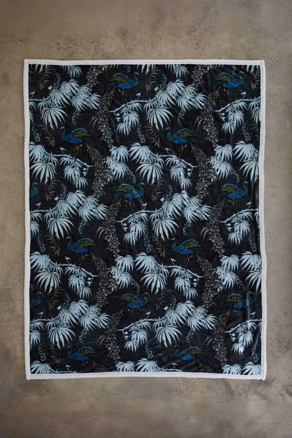 Deyongs Peacocks Teal Sherpa Fleece Low Energy Heated Throw W: 140 cm, D: 180 cm – 2