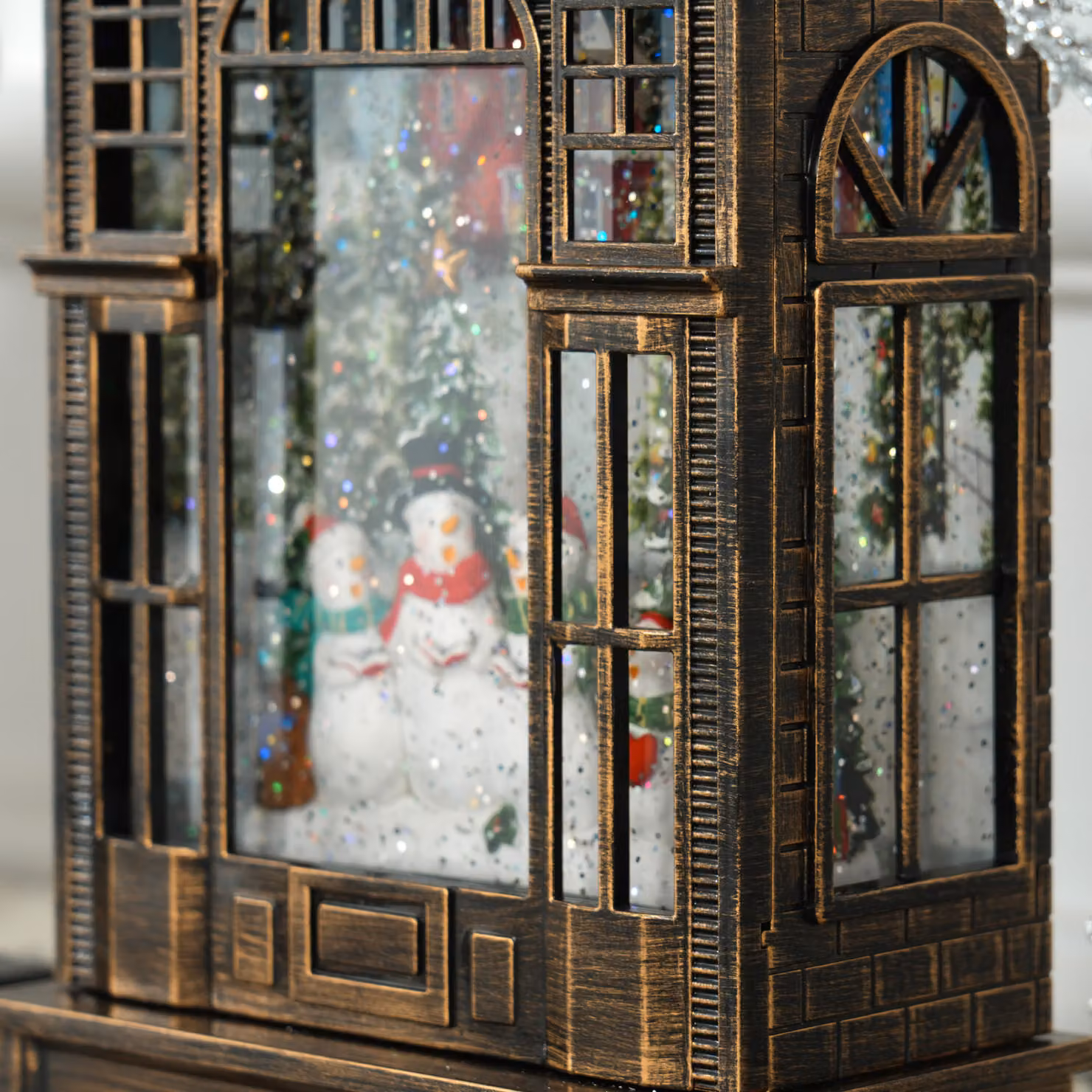 HOMCOM Christmas Snow Globe Lantern with Lights and Music in Bronze Tone – 6