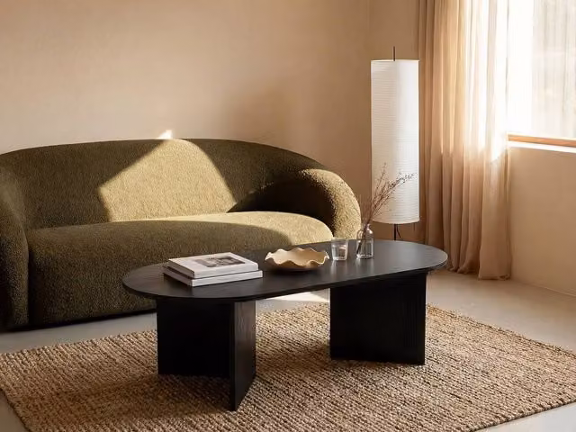 Vente-unique TOPANIA Black Rectangular Coffee Table with Rounded Edges, W: 60.0 cm, D: 39.6 cm, H: 15.0 cm