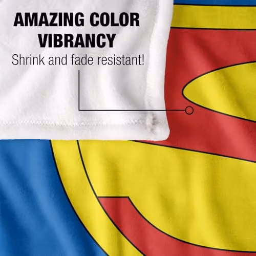 LOGOVISION Superman 1941 Gold Logo Shield Super Soft Fleece Throw Blanket, W: 127 cm x D: 152.4 cm – 3
