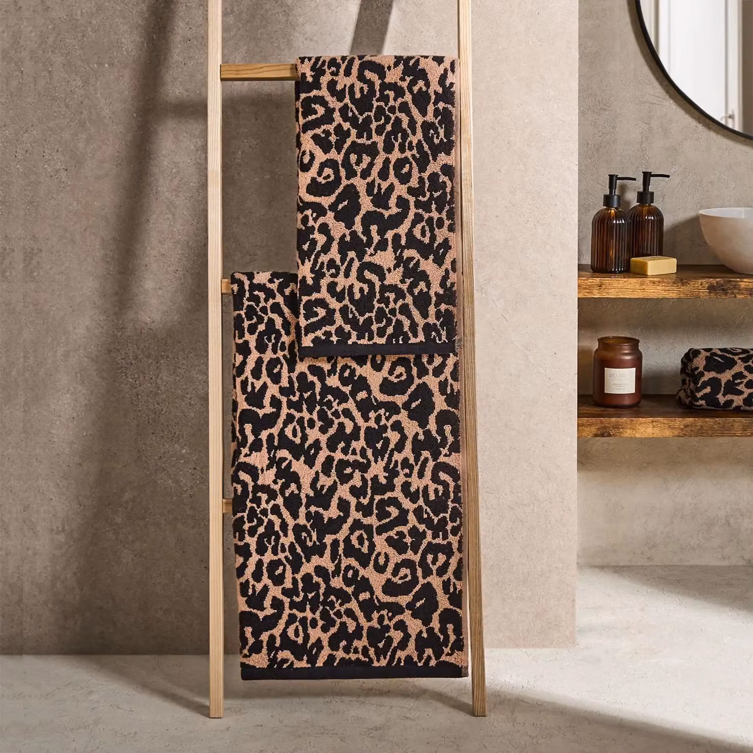 OHS 2 Pack Leopard Print Cotton Hand Towels in Beige and Multicolour, W/D/H: 50 x 80 cm – 2