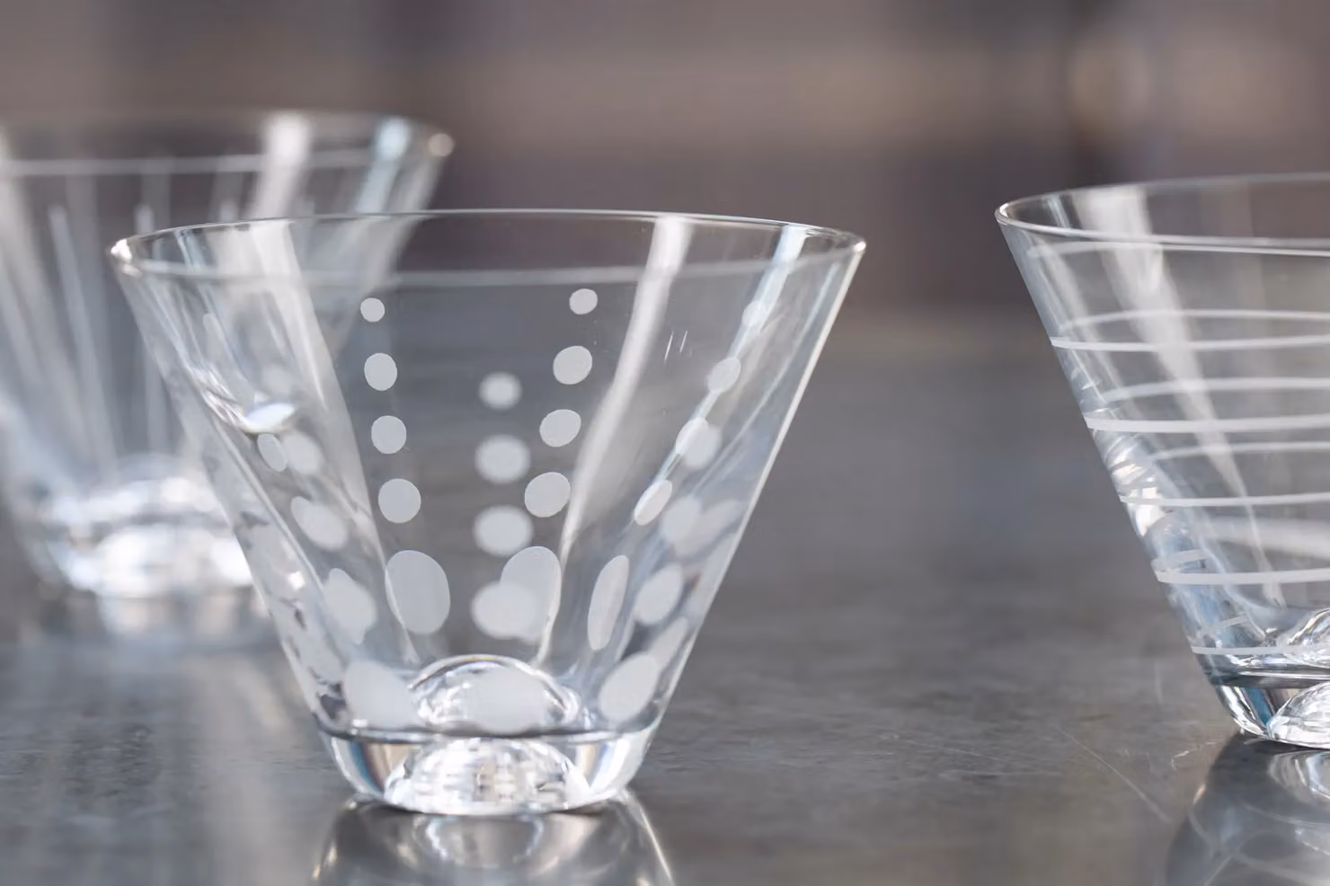 Mikasa Set of 4 Dotted Crystal Cocktail Martini Glasses, 400ml, Yellow and Silver – 3