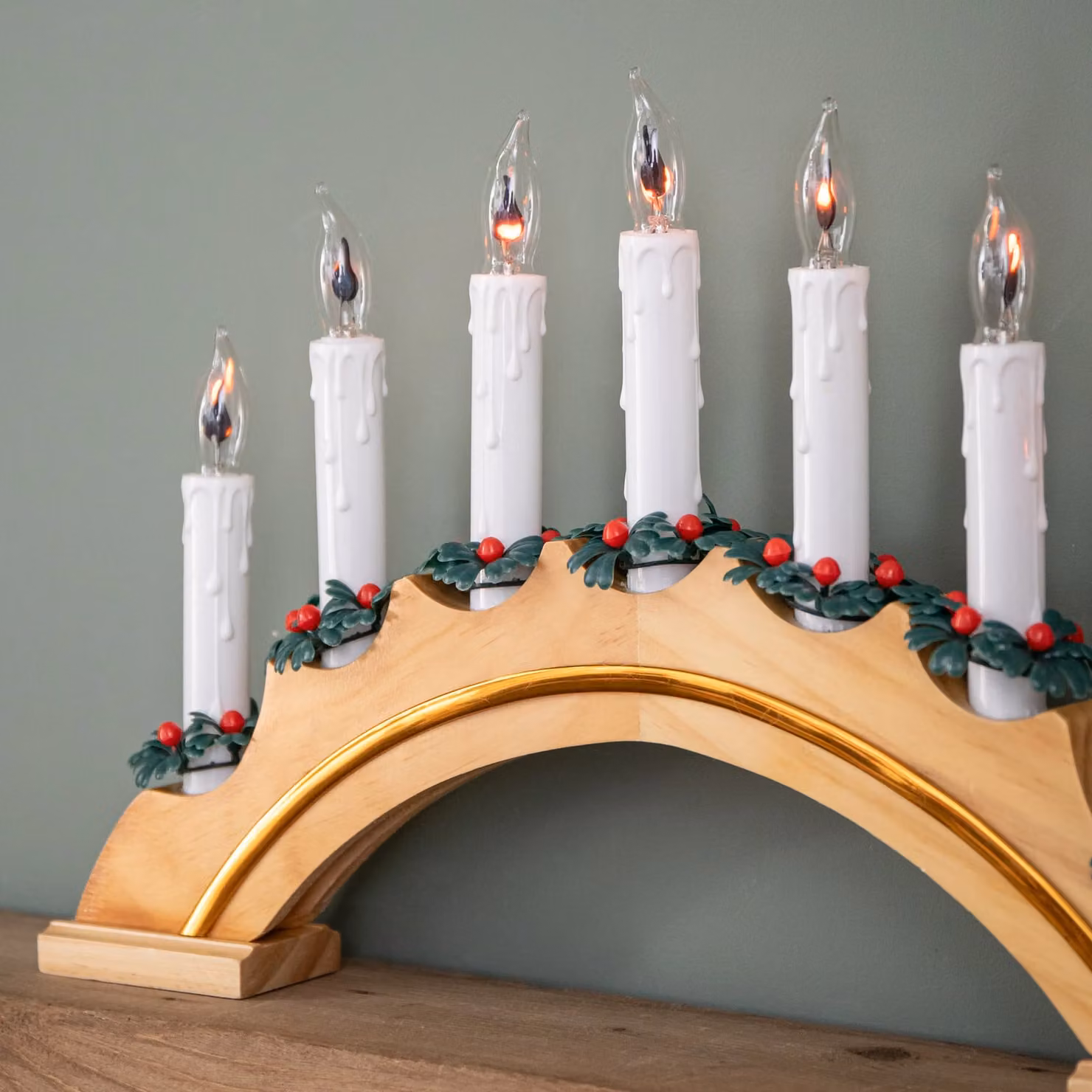 Samuel Alexander Brown Wooden Arch Christmas Candle Bridge with 7 Flickering LED Candles, 42 cm – 2