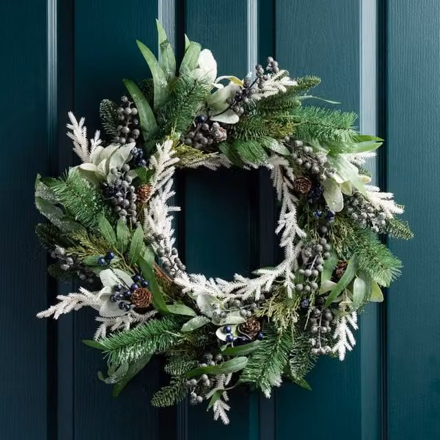 Scottish Everlastings Ltd Blue, Green and White Blueberry and Pine Christmas Wreath, Diameter: 60 cm – 1