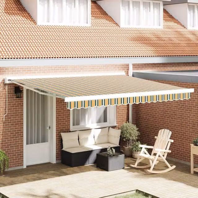 Berkfield Home Manual Retractable Wall-Mounted Awning in Green and White Striped Polyester, W: 400 cm, D: 350 cm
