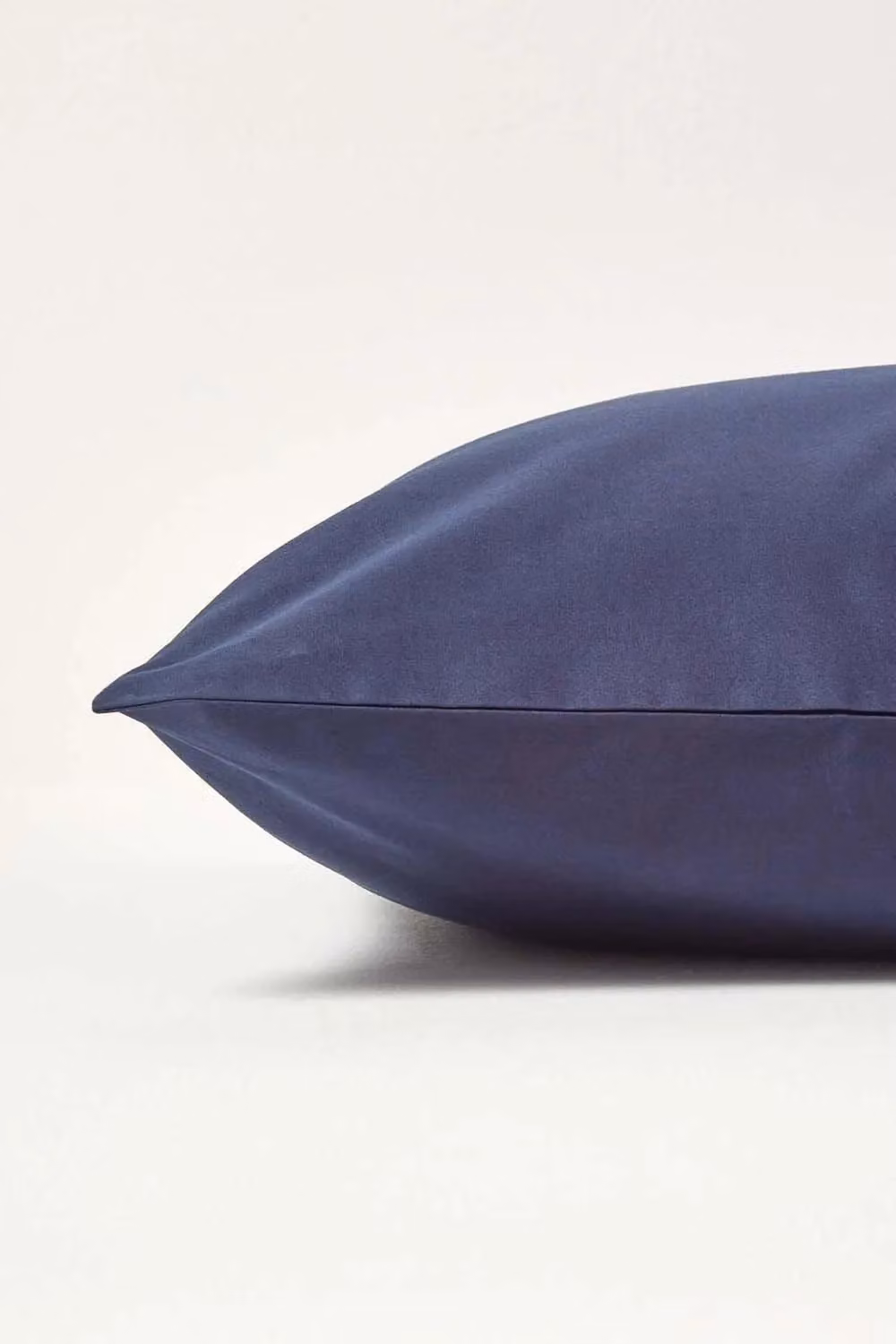 Homescapes Blue Egyptian Cotton Percale Pillowcase with Zip, W/D/H: 40 x 40 x 40 cm, 200 TC – 2