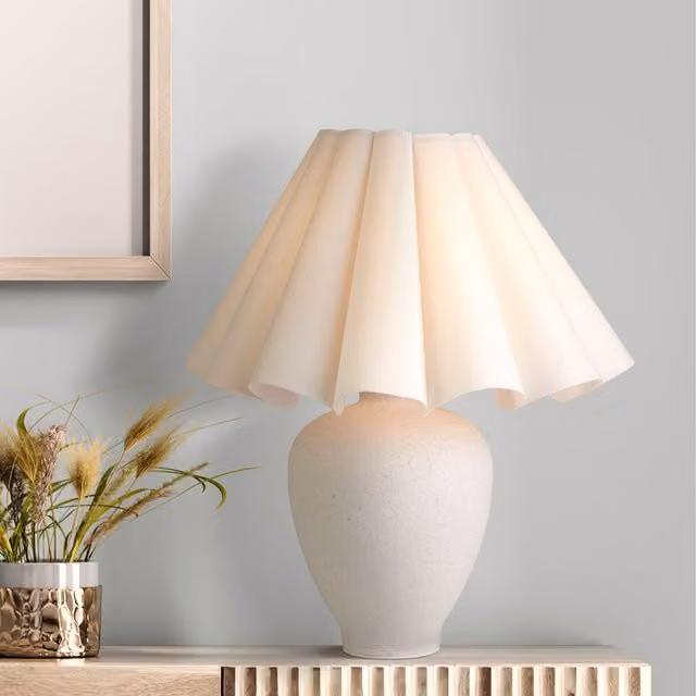 Lighting Collection Ceramic Table Lamp with Scallop Edge Shade in White