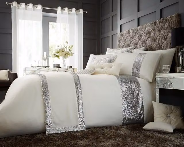 Smart Living Premium Polycotton Glamorous Dotted Duvet Cover and Pillowcases in Beige and White, W/D/H: 200 x 200 cm – 1